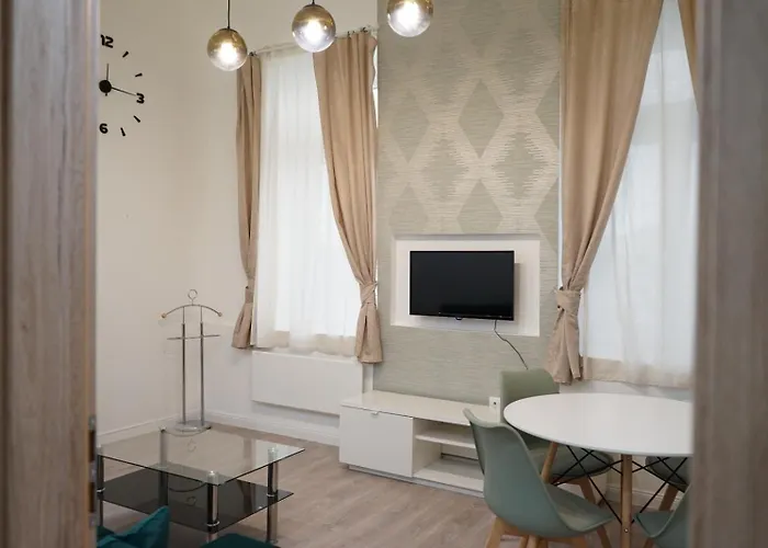 B70-1 - Park Panorama - Location By Bqa * Budapest